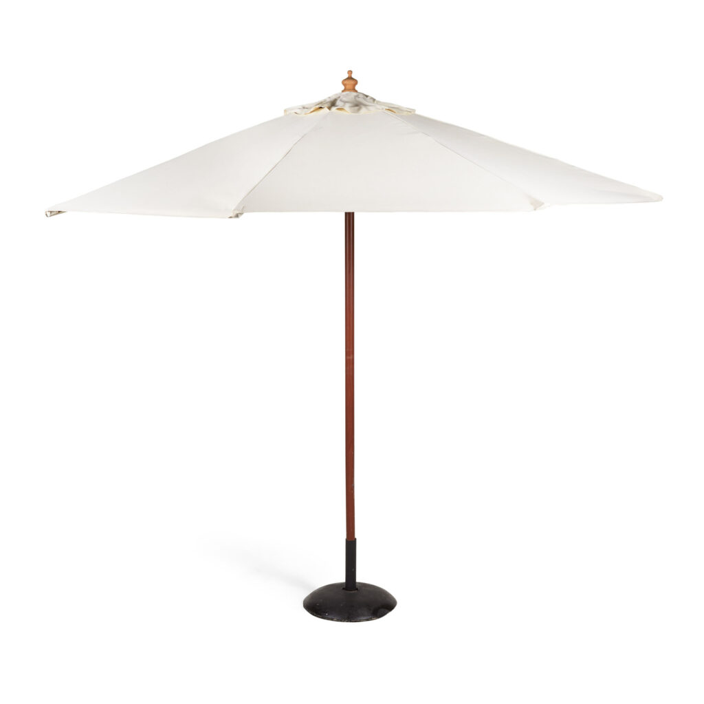 market-umbrella-sand-no-stand-salters-hire